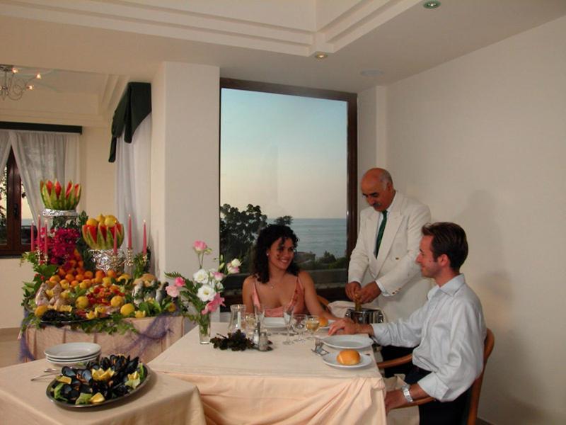 Albergo Villa Hibiscus Forio  Bagian luar foto