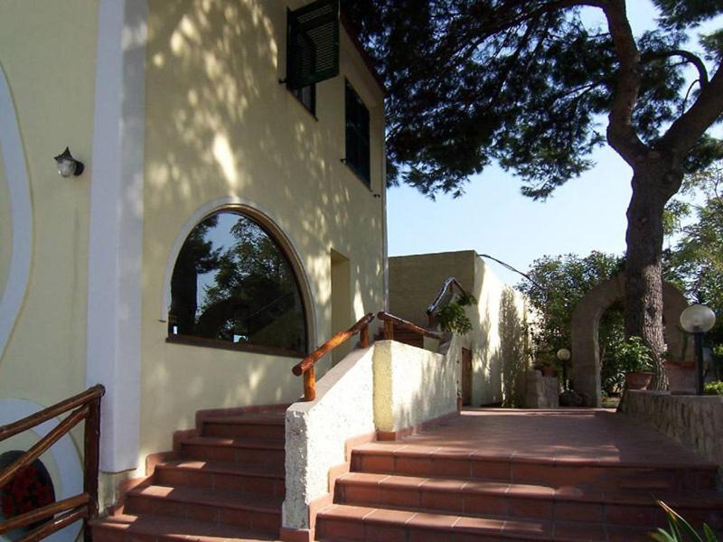 Albergo Villa Hibiscus Forio  Bagian luar foto